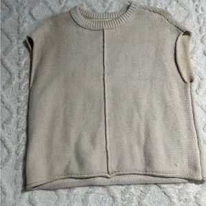 Universal thread sweater vest small thumbnail 1