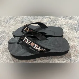 The Healing Sole by Dr. Meredith Warner Original Flip Flops Leopard Women's 9.5 thumbnail 2
