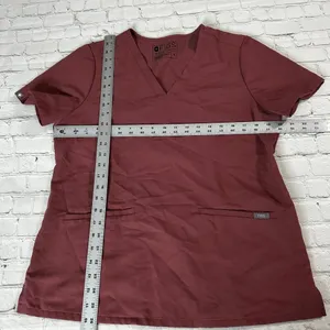Figs Scrub top size medium with pockets thumbnail 6