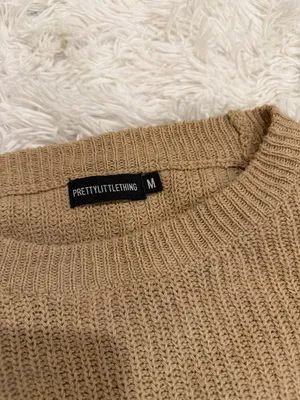 Prettylittlething Cropped Tan Knit Sweater thumbnail 2