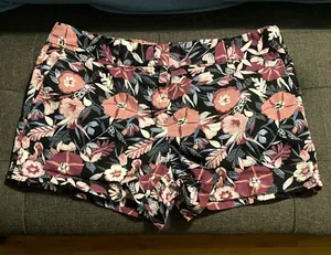 Loft Women’s Size 14 Floral Shorts thumbnail 1