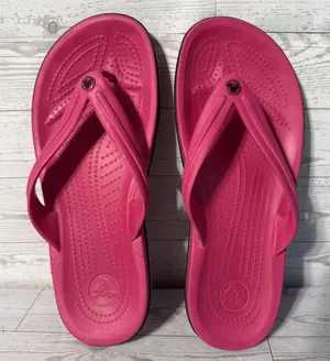 Crocs Classic II Flip Flop Shoes Pink Unisex Sandals Size Men 7 Women 9 206119 thumbnail 1