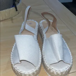 SHEIN Cream Espadrille Flats thumbnail 1