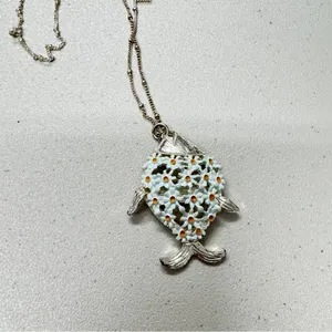 Lauren Conrad Silver Tone Fish Pendant Necklace Long Daisy’s Enameled thumbnail 2