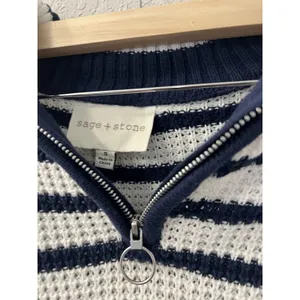 Sage +‎ Stone Juniors Cropped Half Zip Striped Sweater Size S thumbnail 4
