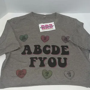Cropped Graphic Tee‎ thumbnail 3
