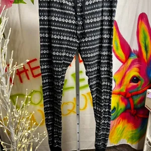 W 44. Gap body black & white patterned leggings thumbnail 2