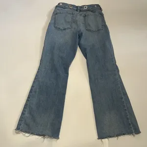 Sz 26 Rivet Detail Belt Out Crop Bootcut in Blue FREE PEOPLE thumbnail 10