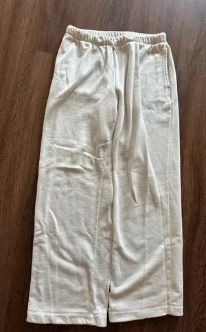 Old Navy Sweatpants thumbnail 1