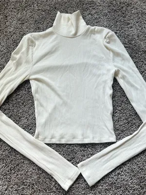 Aritzia White Ribbed Turtleneck Long Sleeve Top thumbnail 1