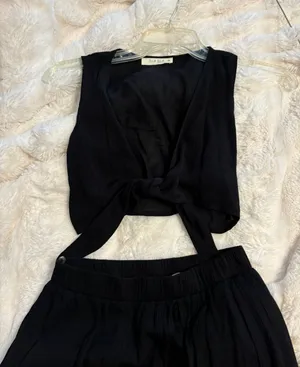 Two Piece Set Black thumbnail 3