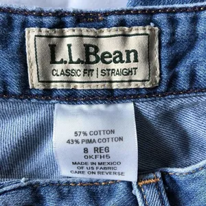 LL Bean Jean Classic Fit Capris (NOTE:READ FLAW) thumbnail 7