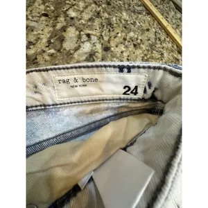 RAG‎ & BONE size 24 Rosa Mid-Rise Boyfriend Shorts White Wash $195 thumbnail 6