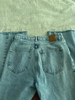 High-Waisted ZARA Jeans thumbnail 6