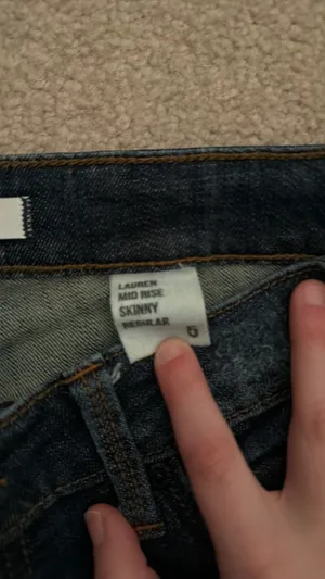 Dry Goods Ripped Jeans thumbnail 3