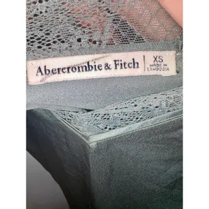 Abercrombie & Fitch Green Satin Lace Sleeveless Cami Camisole Tank Top Size XS thumbnail 3