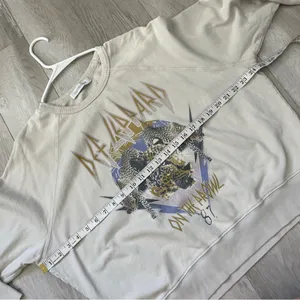 Daydreamer Grunge Sweatshirt def leppard varsity crew womens Beige medium casual thumbnail 4