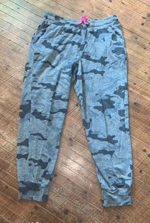 Sundry 3/L relaxed gray camo jogger sweatpants thumbnail 1