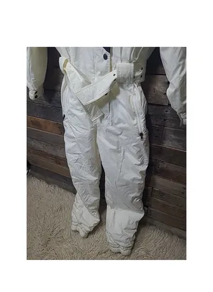 Profile Women’s pink and white ski suit thumbnail 3