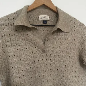 Universal Threads | Oatmeal Pointelle Knit Polo Short Sleeve Sweater Top, XS thumbnail 3