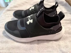 Under Armour Womens Size 9 Black White Slip On Sneakers Velcro Strap Athletic Shoes thumbnail 4
