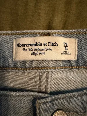 Abercrombie High-Rise Jeans 90s Relaxed thumbnail 2