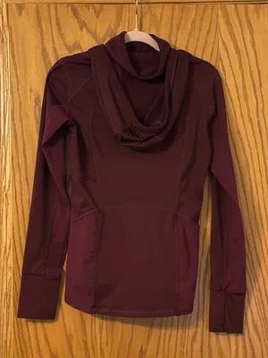 Athleta Women's Tech Hoodie -Maroon Hooded Pullover Top - Size S/M (estimated) thumbnail 3