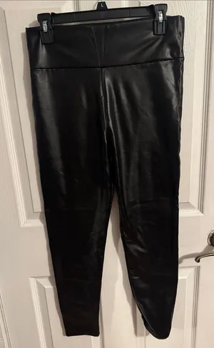 Women Faux Leather Leggings - Black thumbnail 1