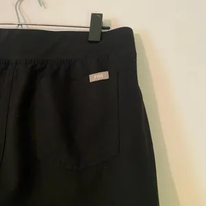 FIGS Black Zamora Jogger Scrub Pants Uniform Nurse Dr Women's size Medium Petite thumbnail 6