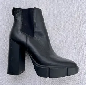 Women's Steve Madden Revised Platform Boots Size 8 black thumbnail 1