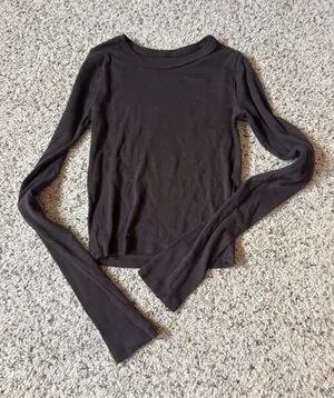 hollister long sleeve  thumbnail 1