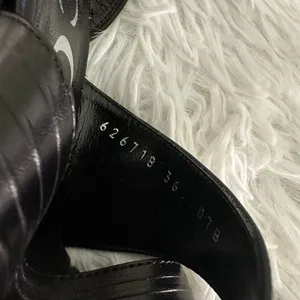 Authentic GUCCI Black‎ Leather Betsey Ankle Strap Heels Shoes Sz 36 thumbnail 9
