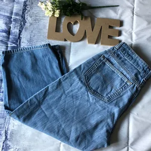 LL Bean Jean Classic Fit Capris (NOTE:READ FLAW) thumbnail 2