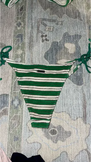 Triangl Bikini thumbnail 5