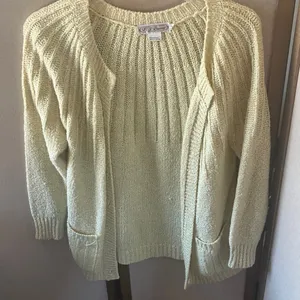 FINAL MARKDOWN Vintage ladies cardigan 38 thumbnail 1