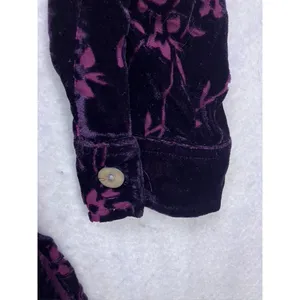 Jaclyn Smith Classic Plus Button Down Women X Purple Floral Velvet Burnout‎ Top thumbnail 5