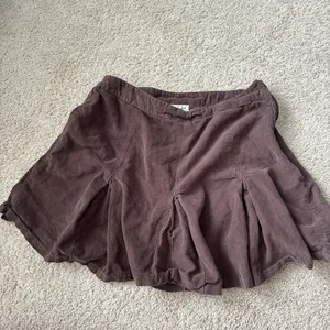 Eyeshadow Brown Pleated Skirt thumbnail 3