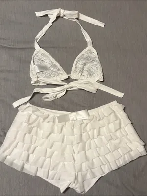 Iheartraves Medium White Lace Triangle Top & Amazon Ruffle Shorts Small White thumbnail 6