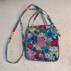 Vera‎ Bradley Ultralight Mini Hipster Floral Crossbody Bag Small Purse ID Window thumbnail 2