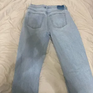 Abercrombie Low-Rise Baggy Jeans thumbnail 4