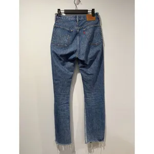 Levis 501 Two-Toned Straight Leg Jeans Womens 26" Cotton Button Fly Indie Travel thumbnail 2