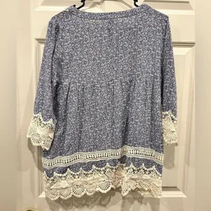 Entro Womens Blue‎ Floral Crochet Lace Trim Button Front Boho Blouse Small thumbnail 6