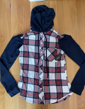 Plaid Button thumbnail 1