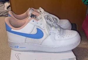 Nike Air Force 1 thumbnail 1
