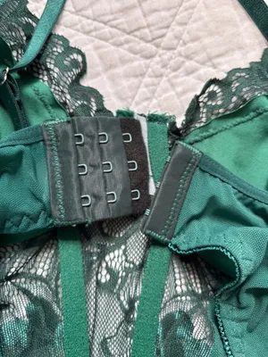 Green lace bra top Size M thumbnail 4