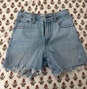 Abercrombie Dad Shorts High-Rise thumbnail 1