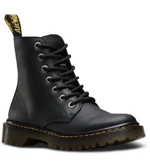 Dr. Martens‎ Luana Black Leather Air Wair Combat 7 Eyelet Lace Up Boots thumbnail 1