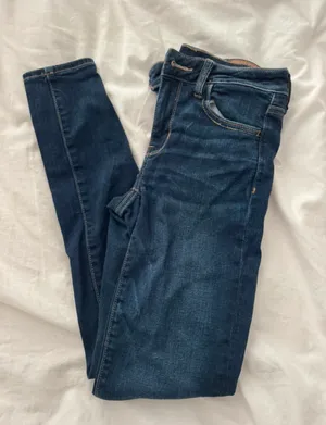 American Eagle Skinny Jeans thumbnail 1