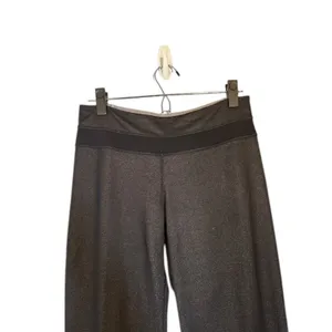 Lululemon Gray Black Wide Leg Flared Athletic Running Lounge Pants Women Sz 6 thumbnail 3