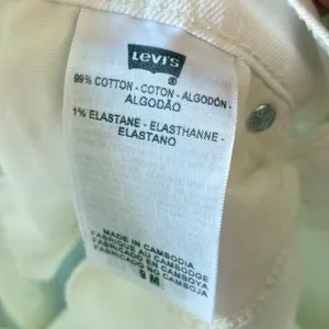Levis 524 Too Superlow Skinny Jeans White‎ Denim Low Rise Womens 16x31 thumbnail 13